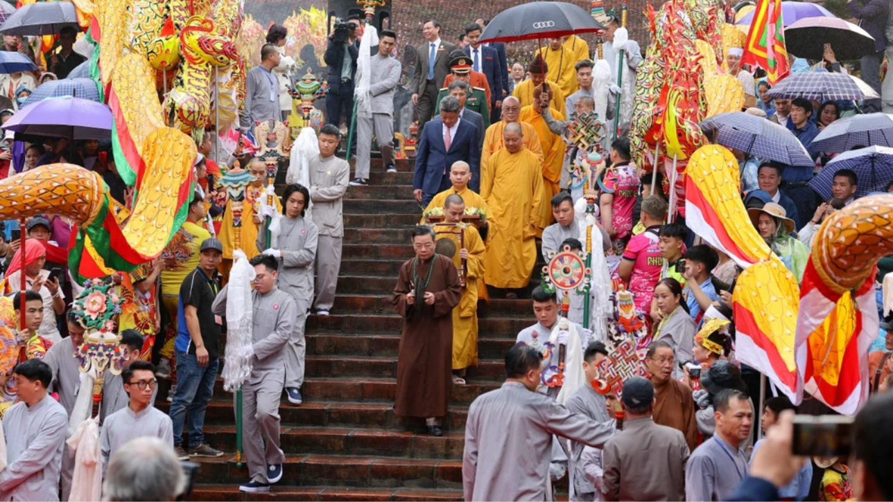 Perfume Pagoda Festival (January 29 - April 28, 2025)