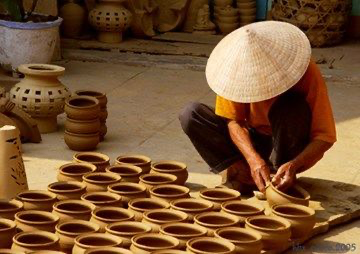 Exploring Hoi An Pottery And Lantern Making