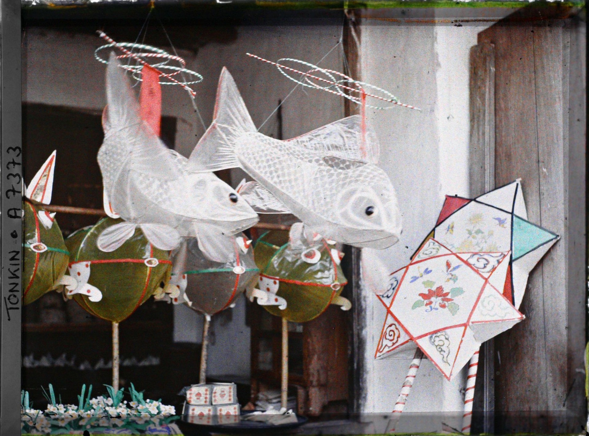 Các loại đồ chơi Trung thu ngày xưa dù được ông bà ta hoàn toàn làm thủ công nhưng rất tinh xảo và có tính thẩm mỹ cao