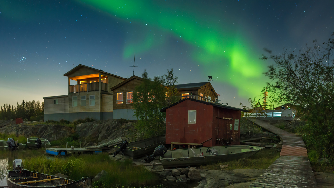 Yellowknife, Canada – Những đêm săn cực quang rực rỡ nhất
